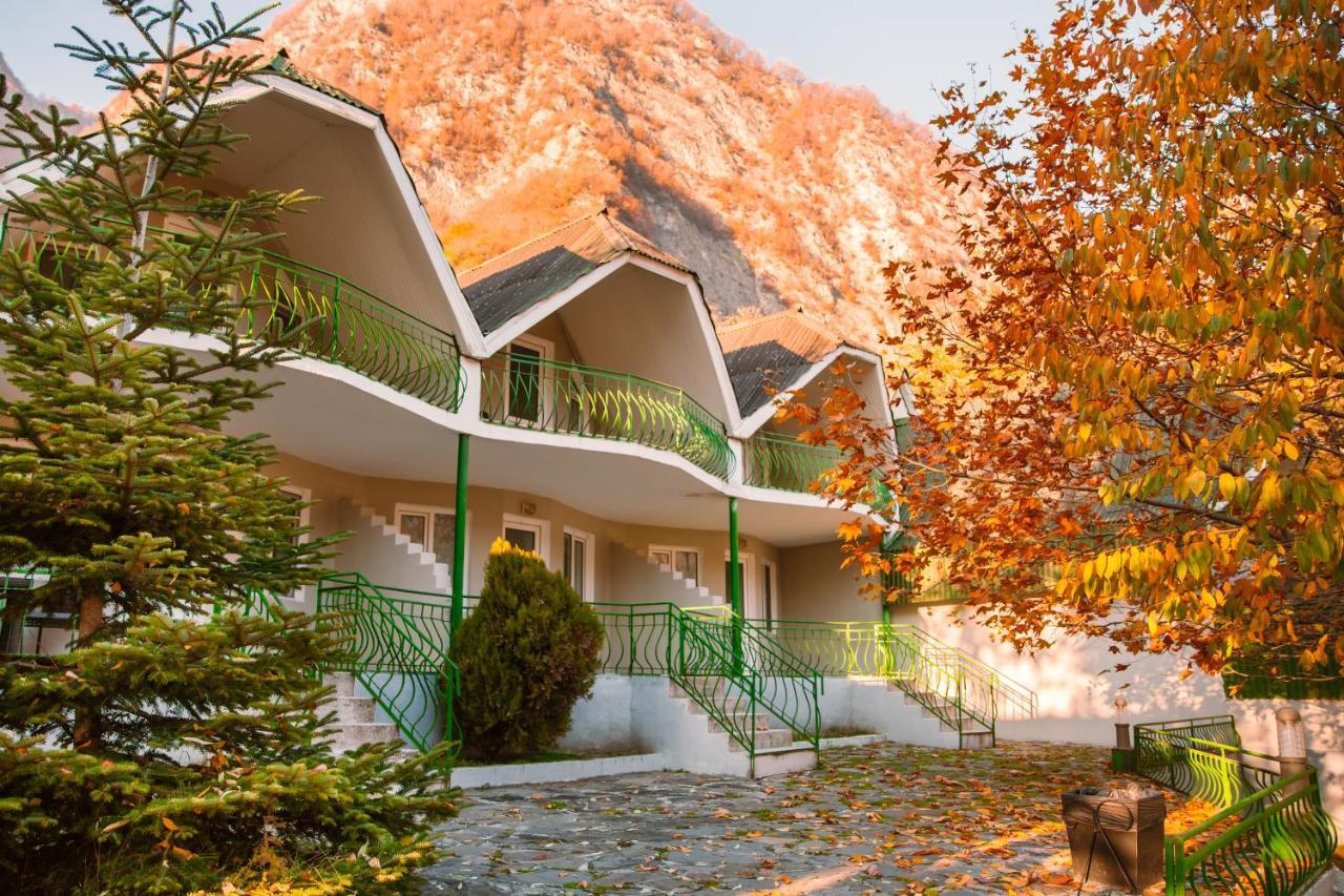 Yurd Hotel Qax Exterior foto