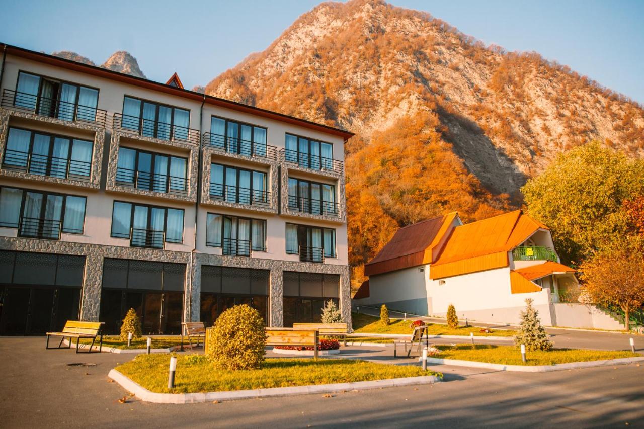 Yurd Hotel Qax Exterior foto