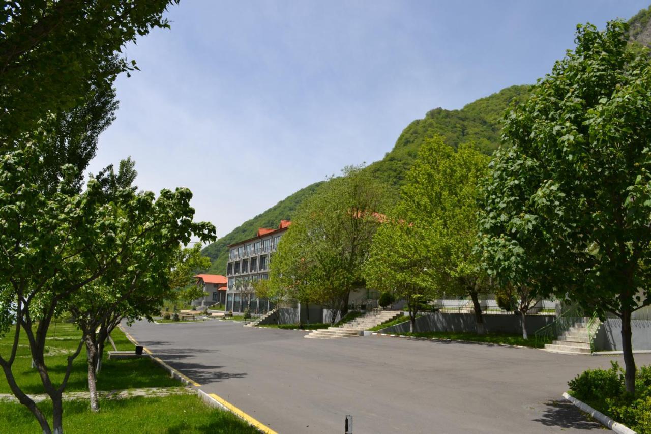 Yurd Hotel Qax Exterior foto
